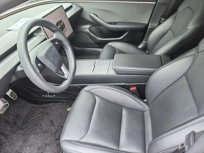 Tesla Model 3 — фото 4