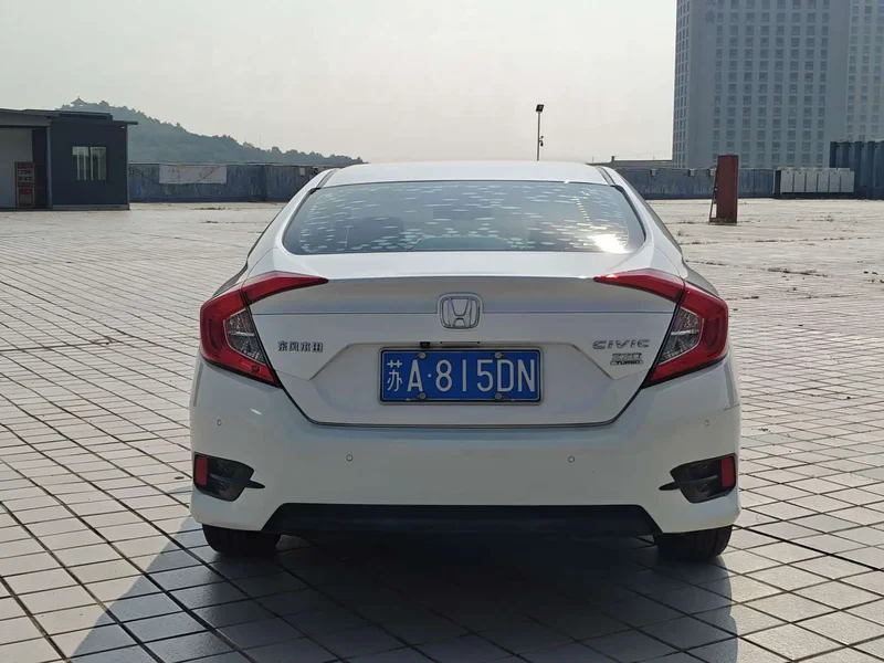 Honda Civic — фото 15