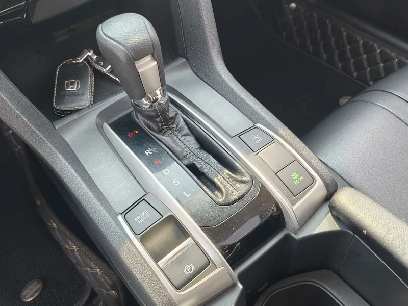 Honda Civic — фото 7