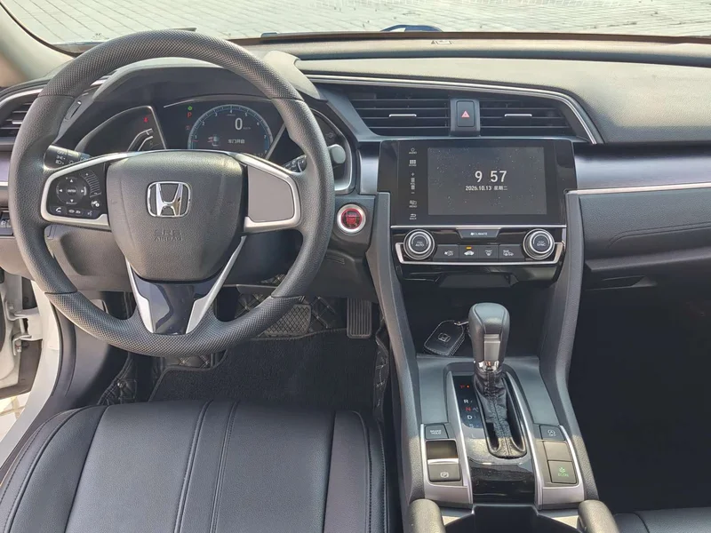 Honda Civic — фото 10