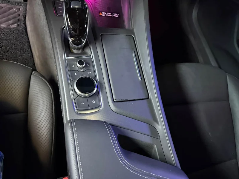 Cadillac CT5 — фото 13