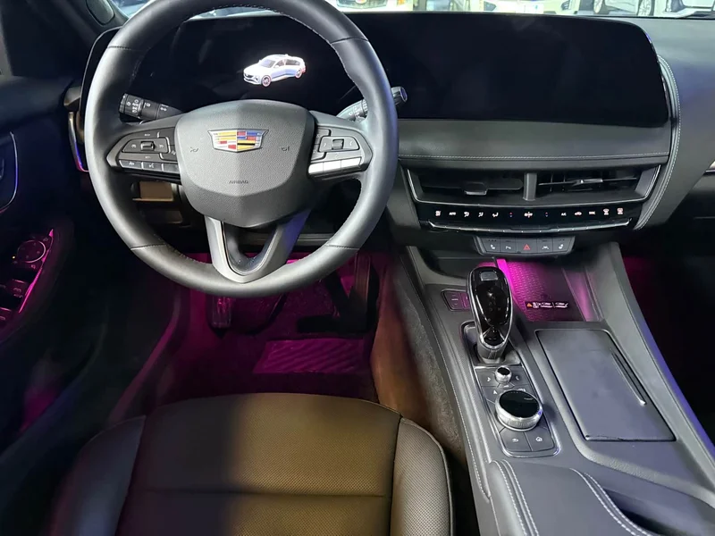 Cadillac CT5 — фото 16