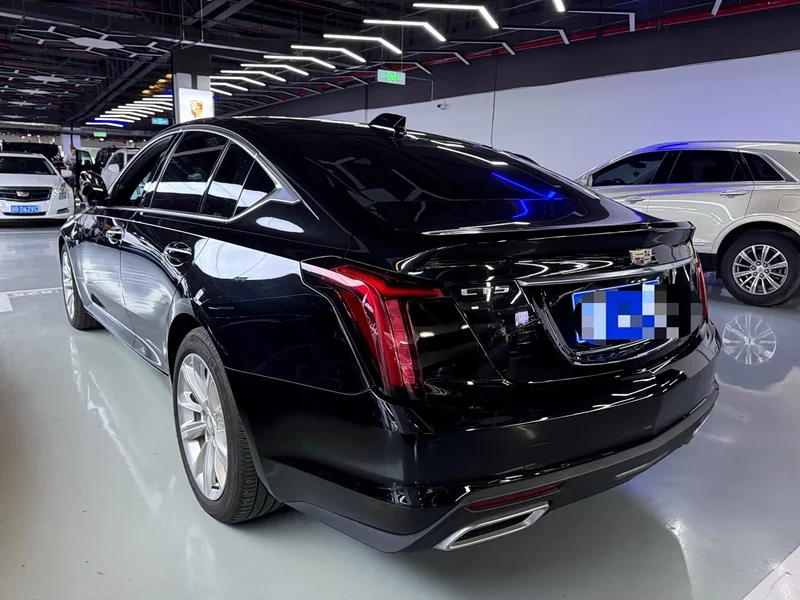 Cadillac CT5 — фото 6