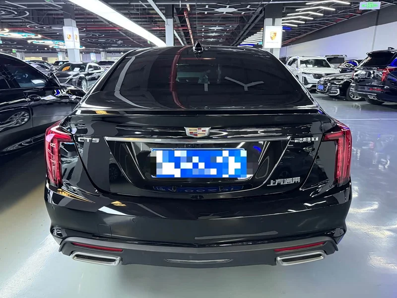 Cadillac CT5 — фото 7