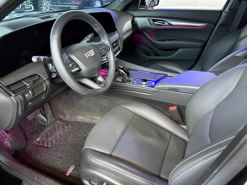 Cadillac CT5 — фото 10