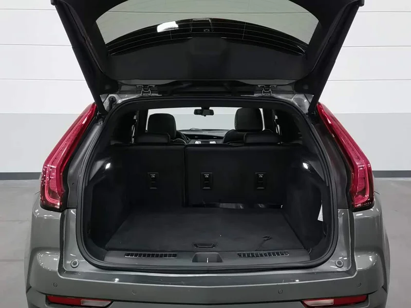 Cadillac XT4 — фото 16