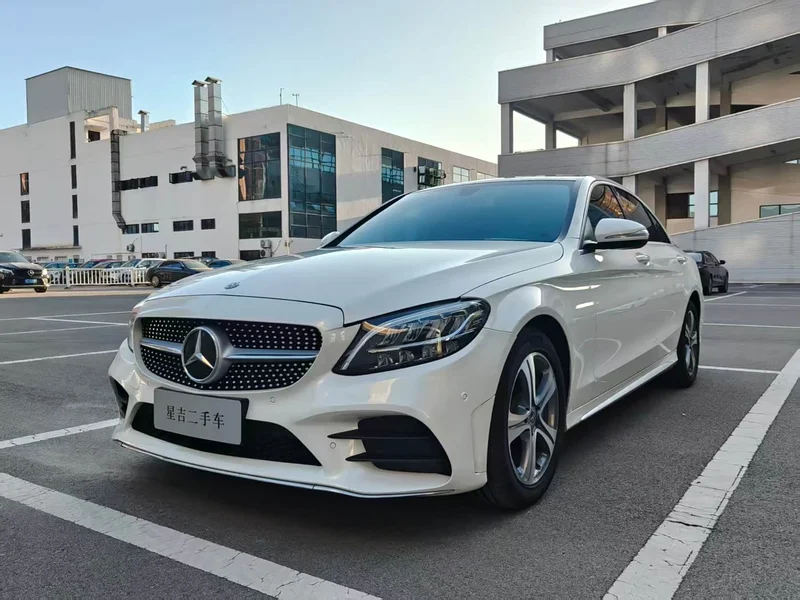Mercedes-Benz C-Class — фото 1