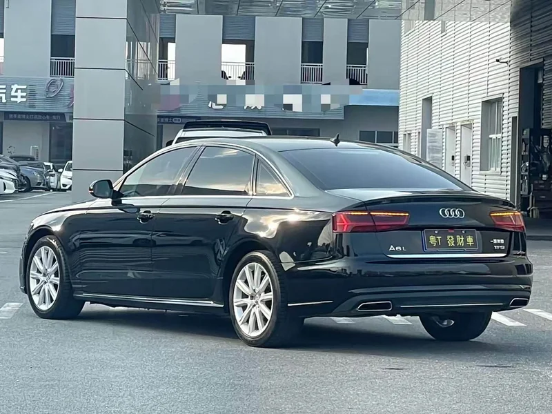 Audi A6L — фото 8