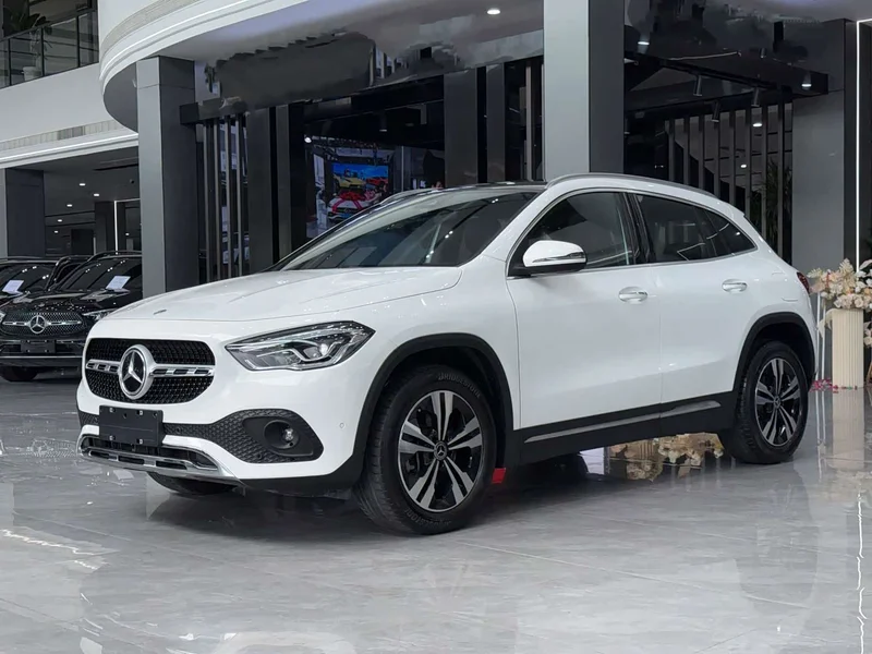 Mercedes-Benz GLA — фото 1