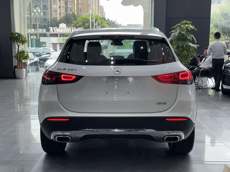 Mercedes-Benz GLA — фото 10