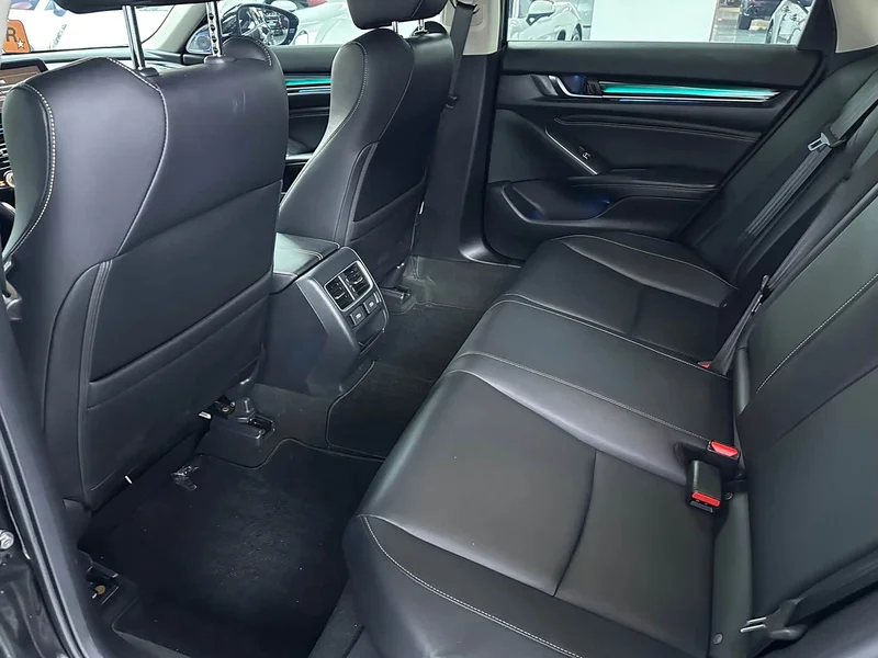 Honda Accord — фото 13
