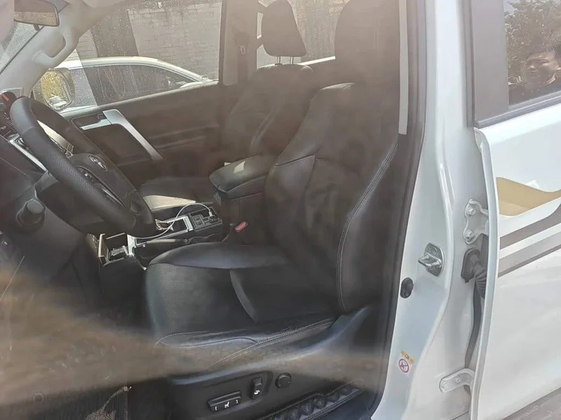 Toyota Prado — фото 11