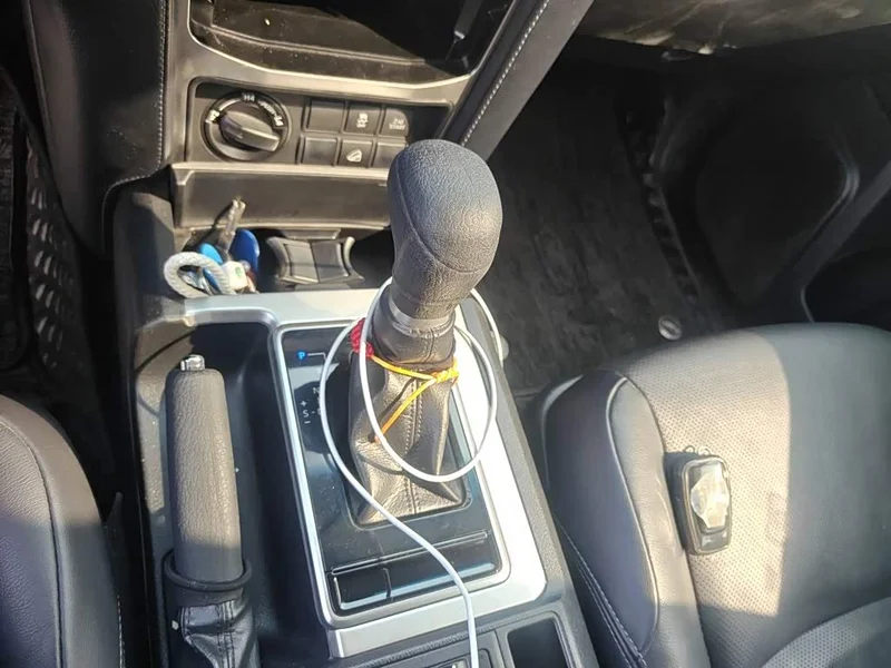 Toyota Prado — фото 10