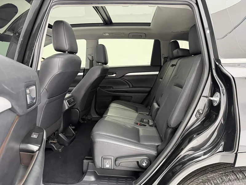 Toyota Highlander — фото 18