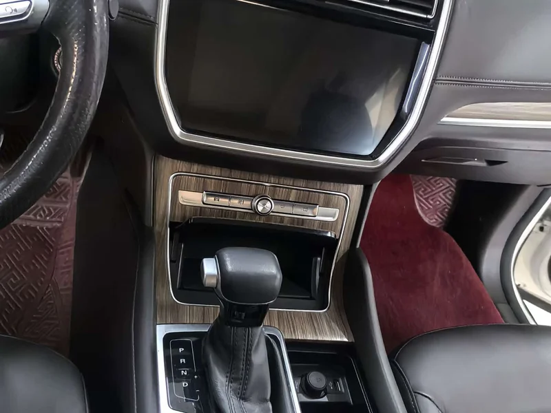 Roewe RX8 — фото 9