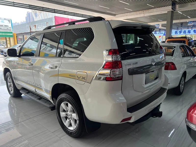 Toyota Prado — фото 12