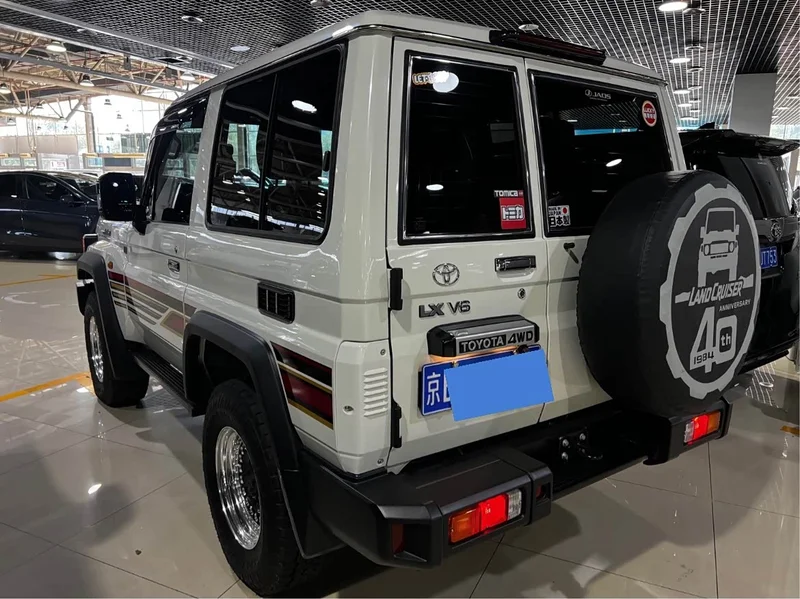 Toyota Land Cruiser (Imported) — фото 18