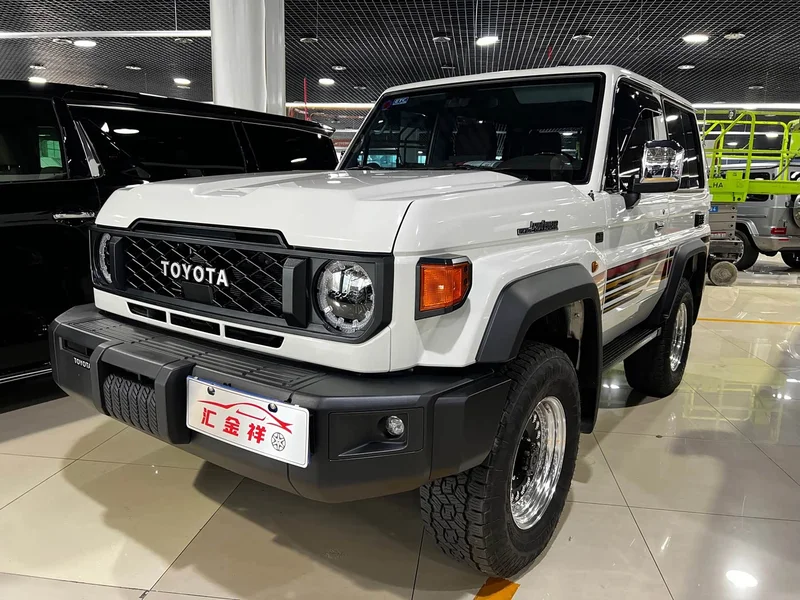 Toyota Land Cruiser (Imported) — фото 2