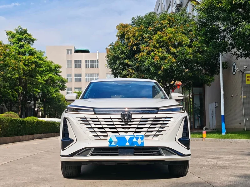 Changan CS75PLUS — фото 1