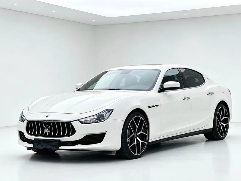 Maserati Ghibli — фото 1