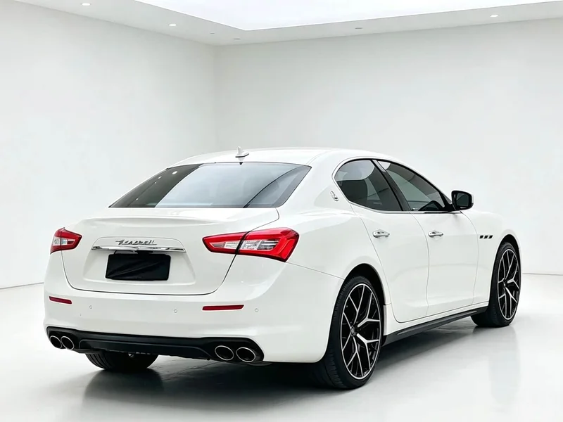 Maserati Ghibli — фото 9