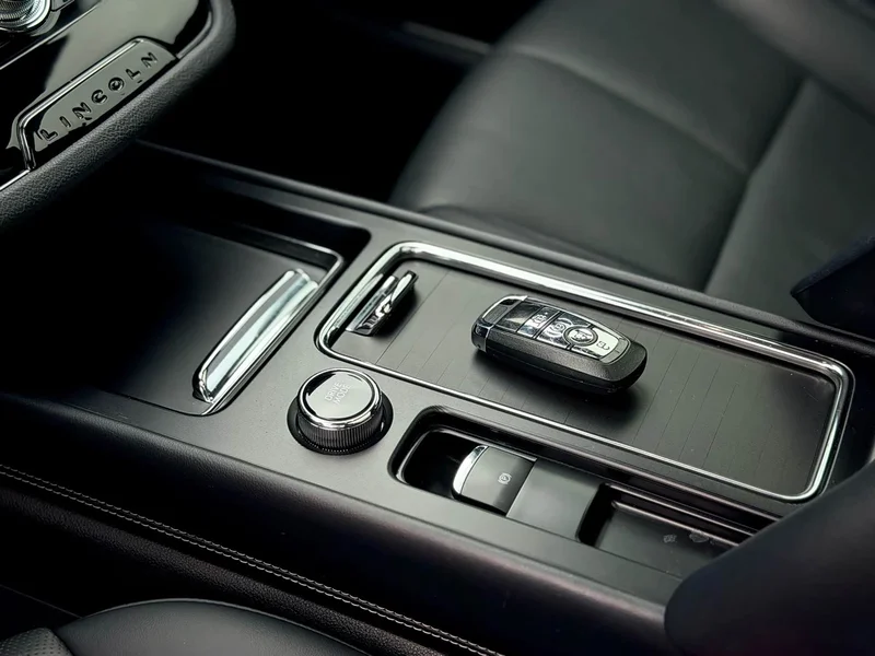 Jeep Renegade — фото 18