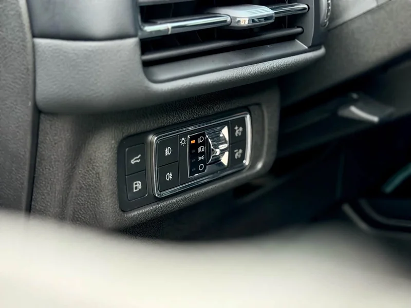Jeep Renegade — фото 21