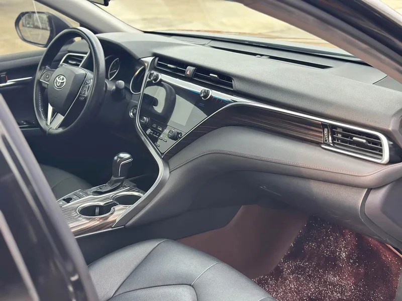 Toyota Camry — фото 14