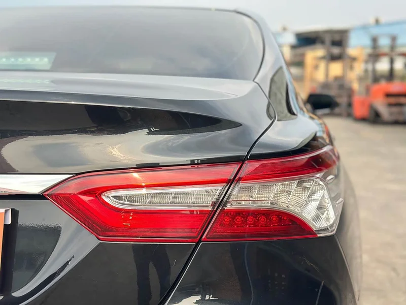 Toyota Camry — фото 5