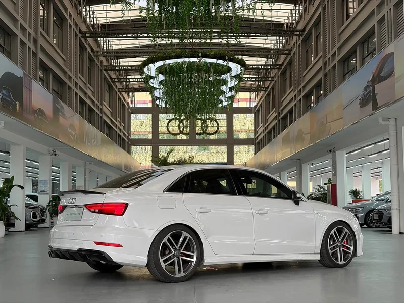 Audi A3 — фото 12
