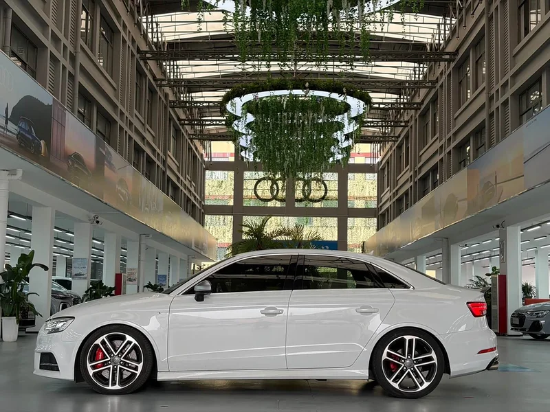 Audi A3 — фото 3