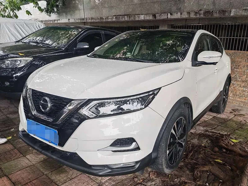 Nissan Qashqai — фото 1
