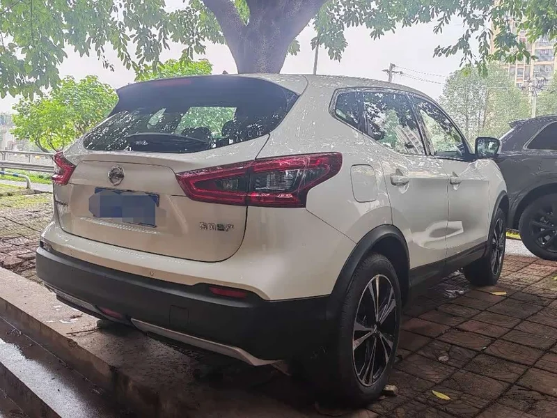 Nissan Qashqai — фото 2