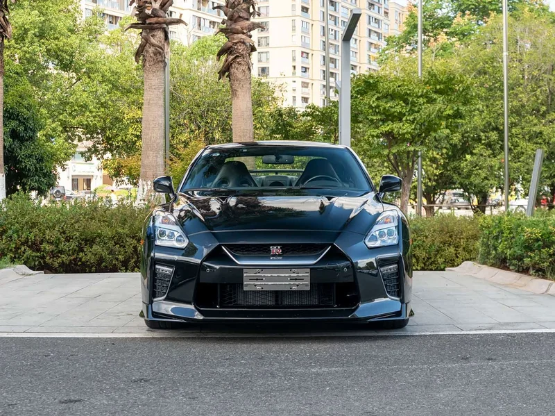 Nissan GT-R — фото 2