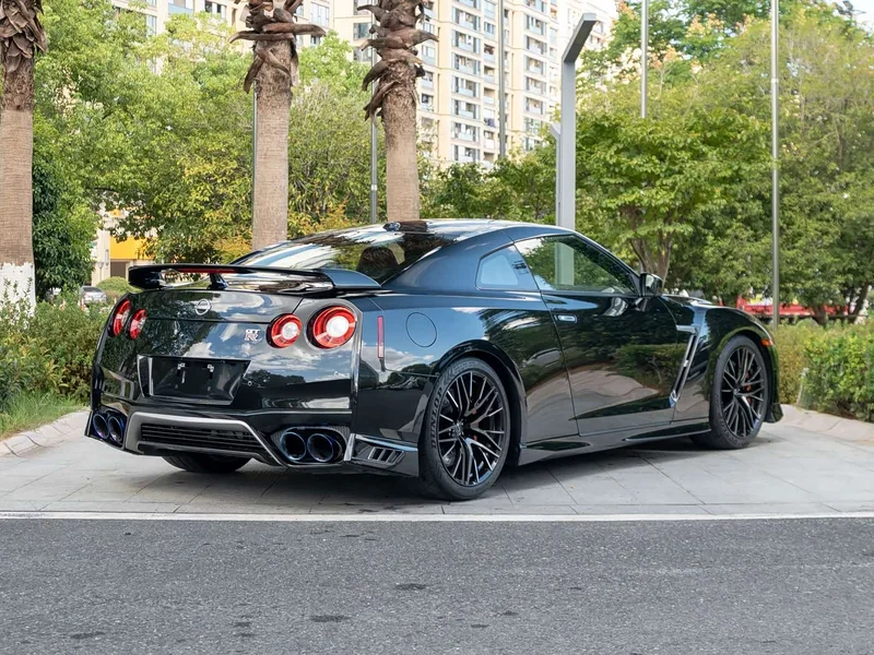 Nissan GT-R — фото 4
