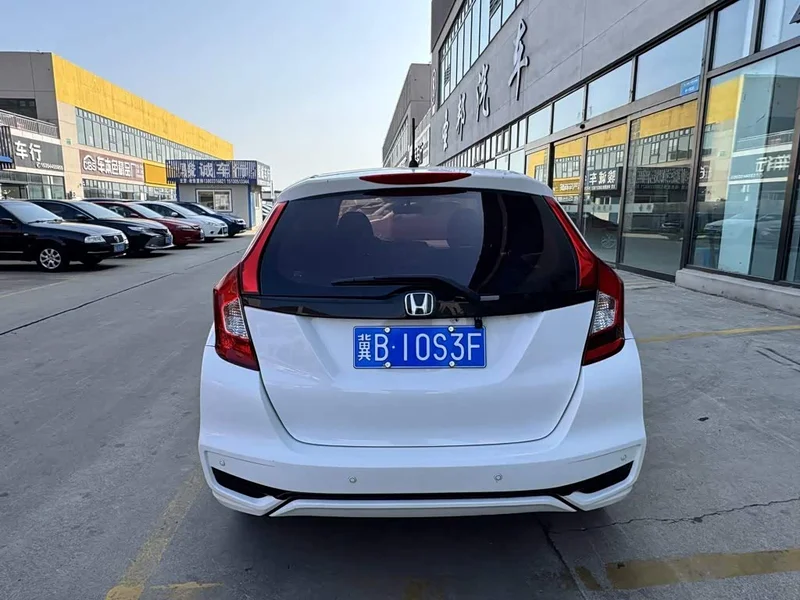 Honda Fit — фото 4