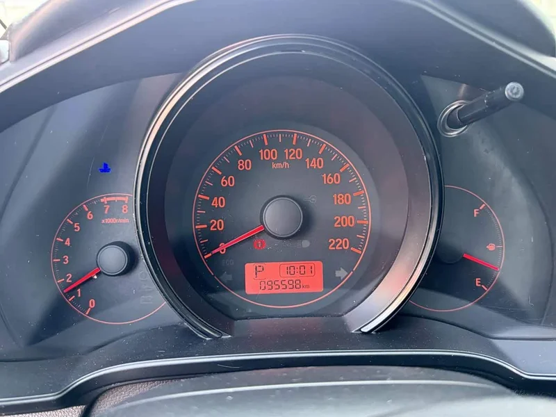 Honda Fit — фото 9