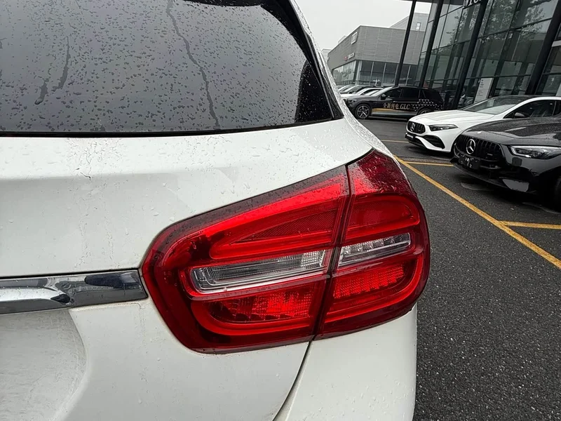 Mercedes-Benz GLA — фото 12
