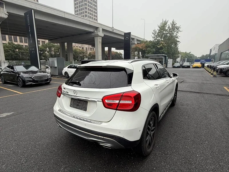 Mercedes-Benz GLA — фото 10