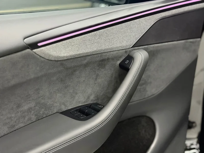 Tesla Model Y — фото 14