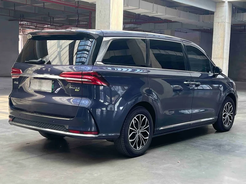 Roewe iMAX8 New Energy — фото 2