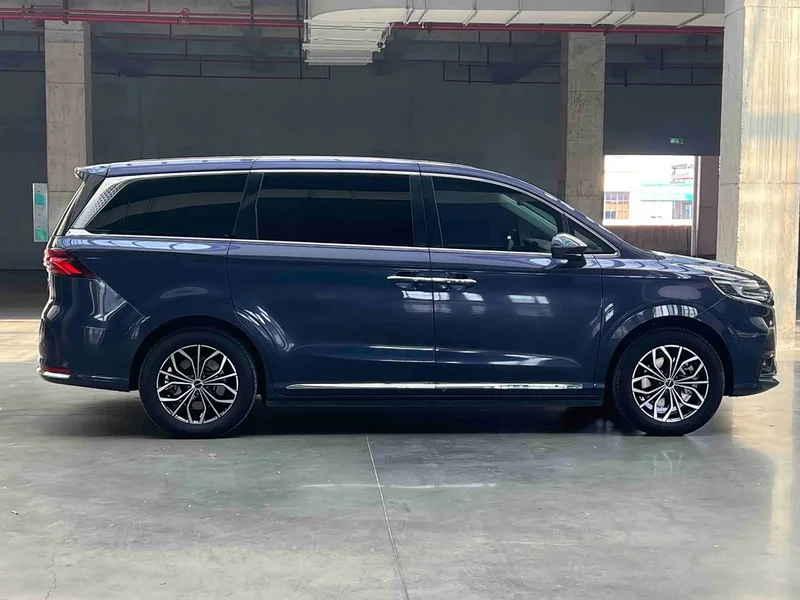 Roewe iMAX8 New Energy — фото 4