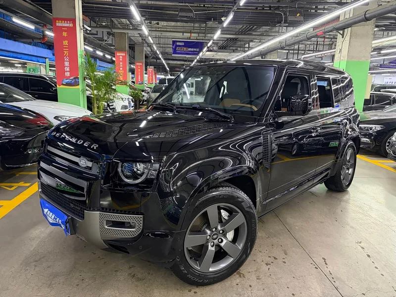 Land Rover Defender — фото 1