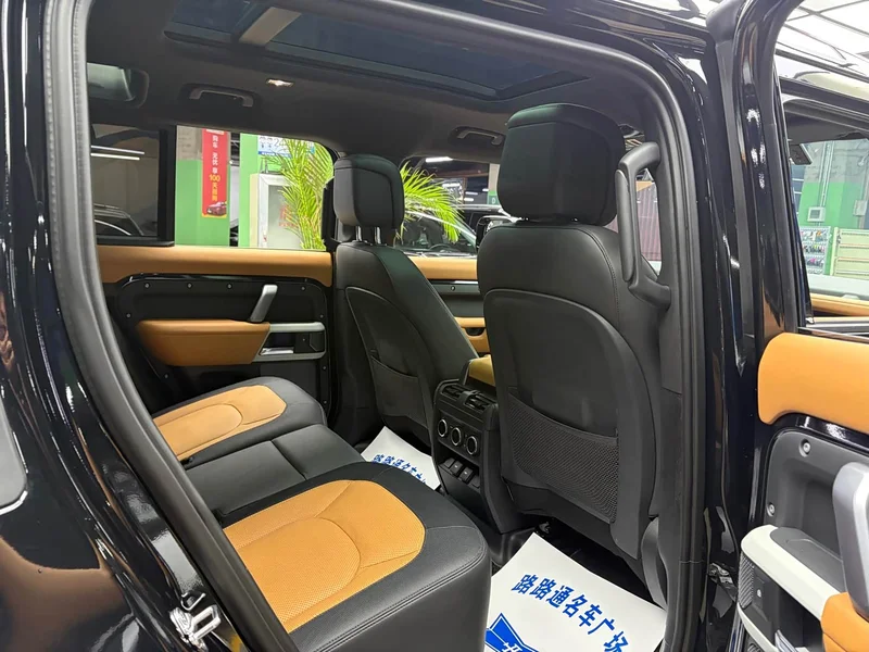 Land Rover Defender — фото 8