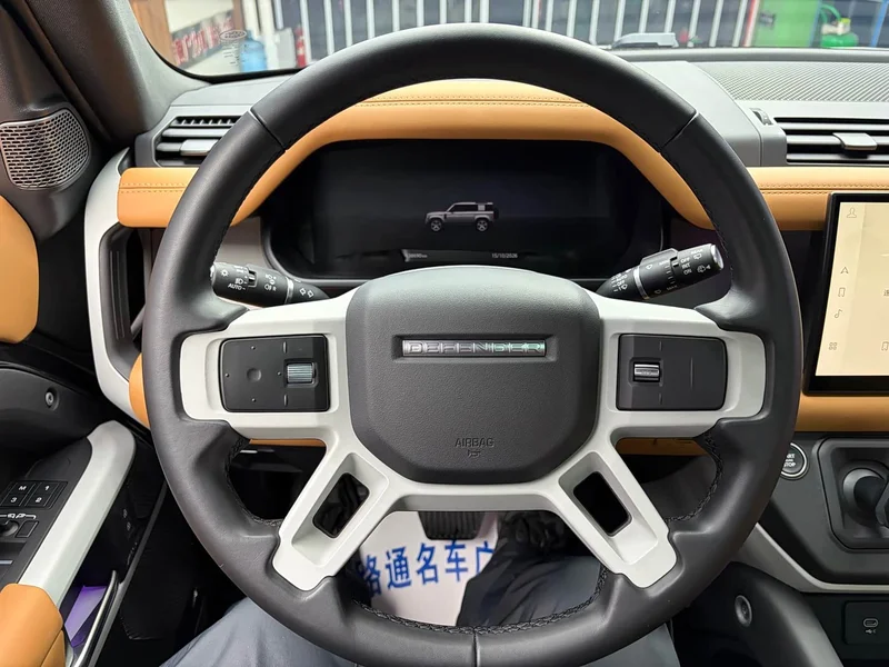 Land Rover Defender — фото 10