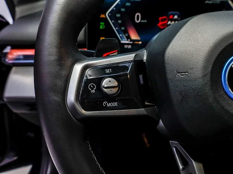BMW i5 — фото 12