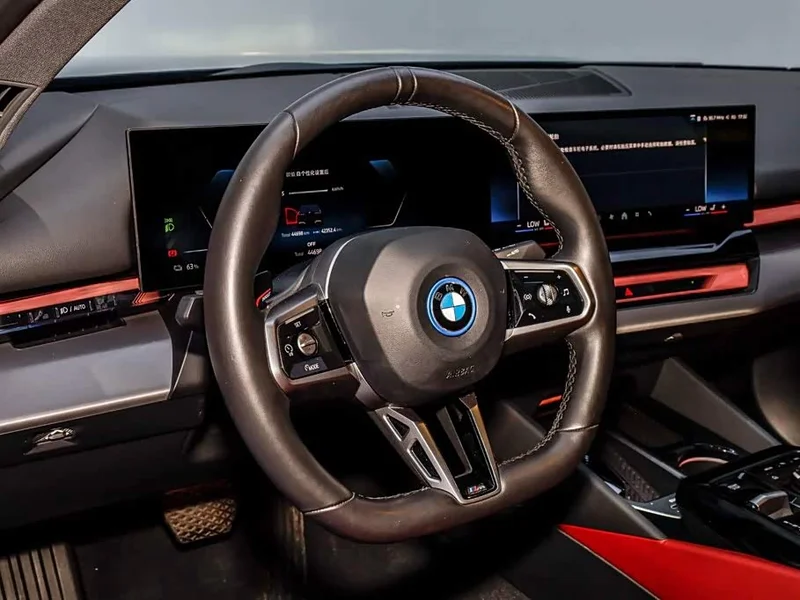 BMW i5 — фото 18