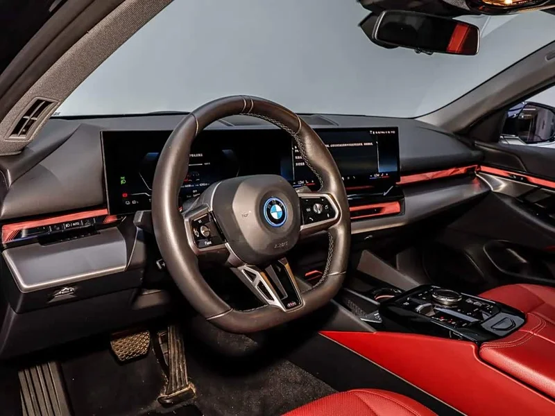 BMW i5 — фото 19