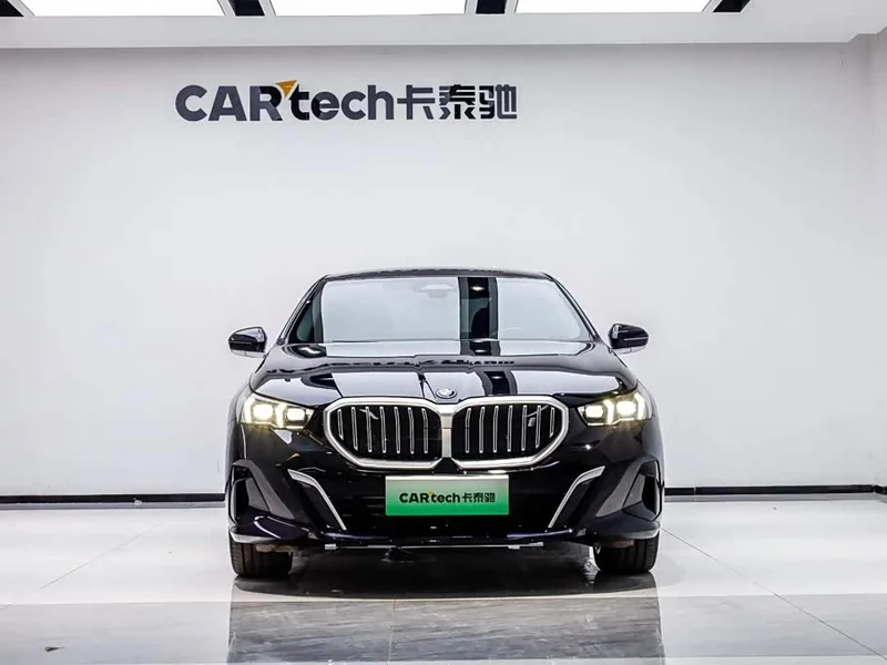 BMW i5 — фото 2