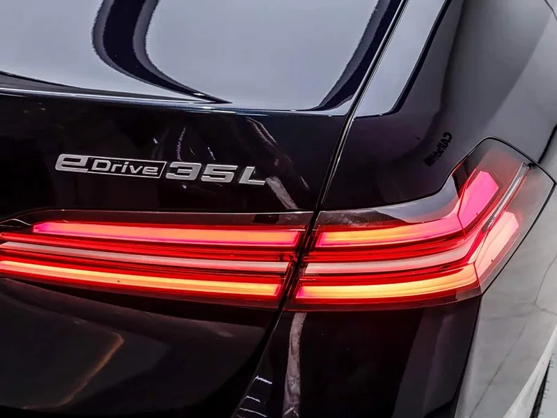 BMW i5 — фото 23